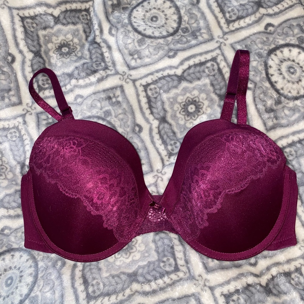 Maidenform Bra (NWOT)